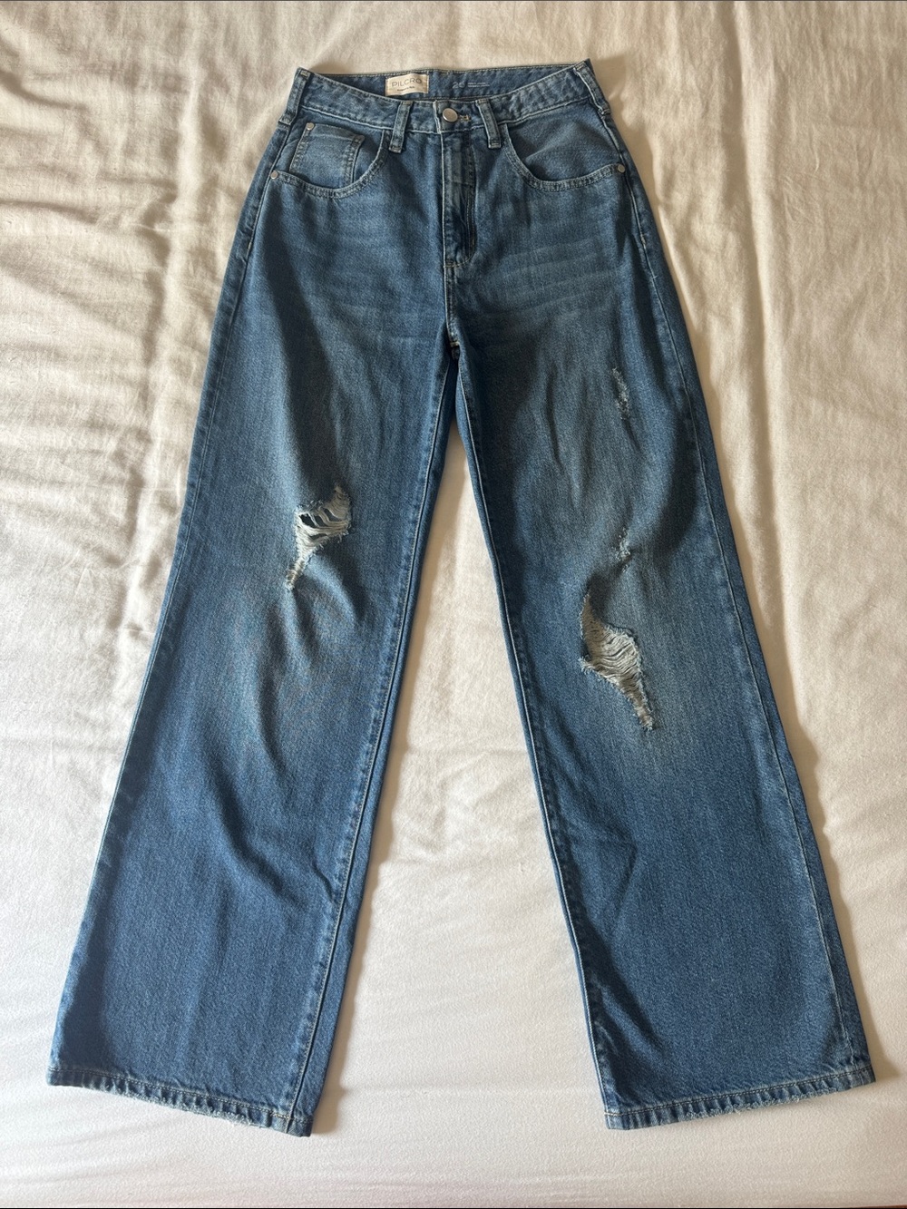 Wide-Leg Slightly Distressed Women’s Jeans - Medium Wash Blue